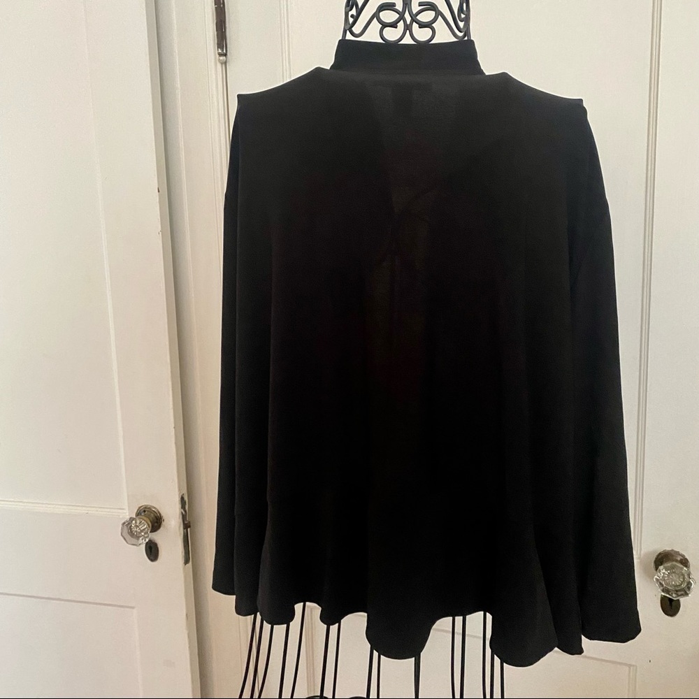 R&M Richard’s Ruffle Edge Shrug - Picture 2 of 3